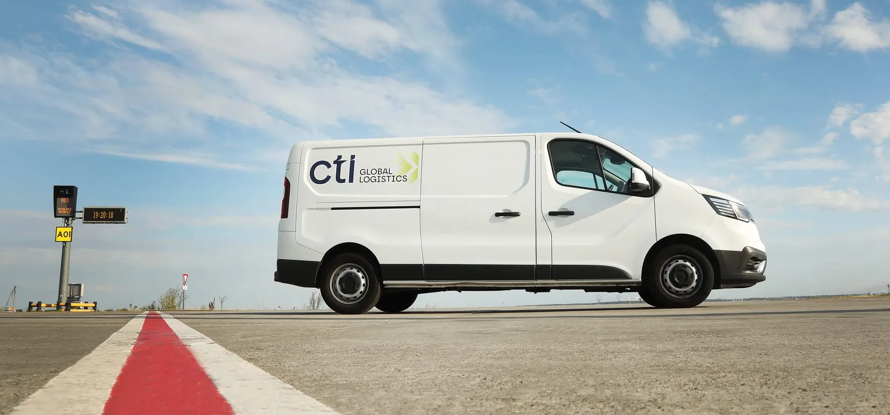 CTI van airside at Paris CDG